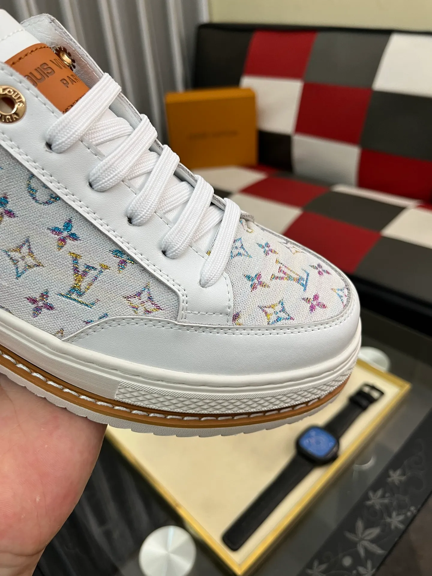 Men's Men's Shoes 💰420⌚️⌚️LV Louis Vuitton. The latest trendy casual shoes are popular in physical stores in sizes 38-44. New spring and summer comfortable imported custom original cowhide, unique jacquard fabric element design. Paired with sheepskin lining, Lv original base, [sun][sun] high-end packaging and high quality💪Details determine quality, you can enter and leave the counter at will, welcome to compare